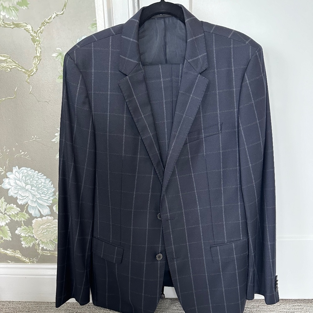 Hugo Boss Navy Suit with Gray Window Pane Design